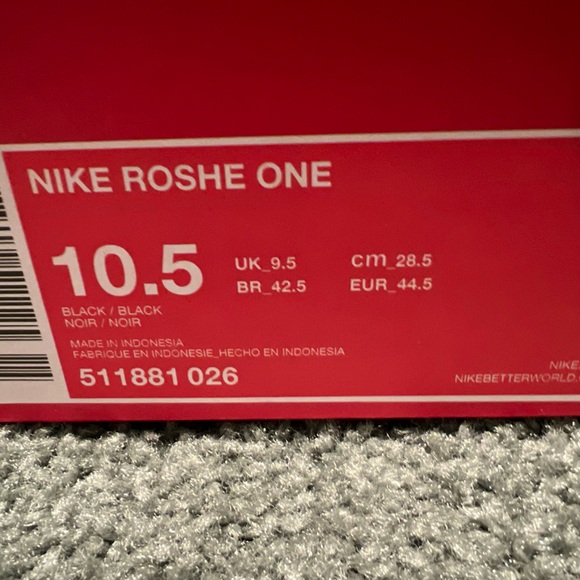 NIB CUSTOM MADE NIKE BLACK & RED ROSHE ONE SUPREME - Picture 3 of 11